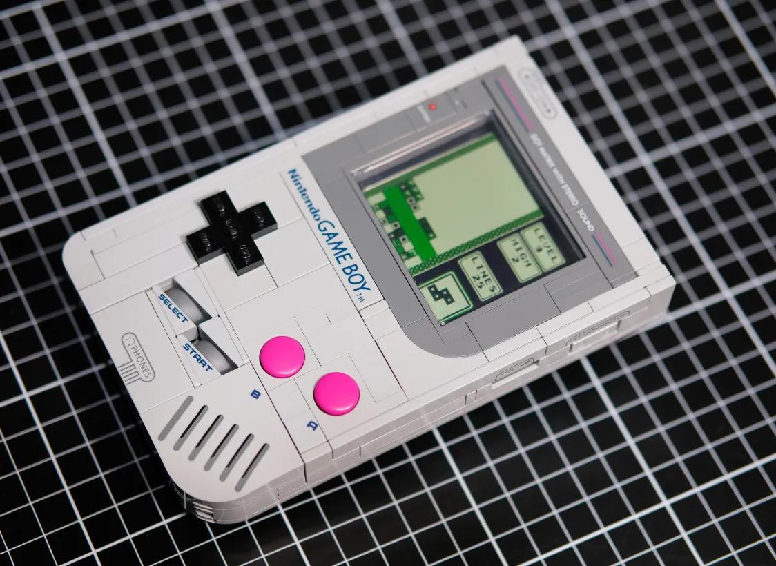 Репліка Lego Game Boy, перетворена на справжню робочу консоль