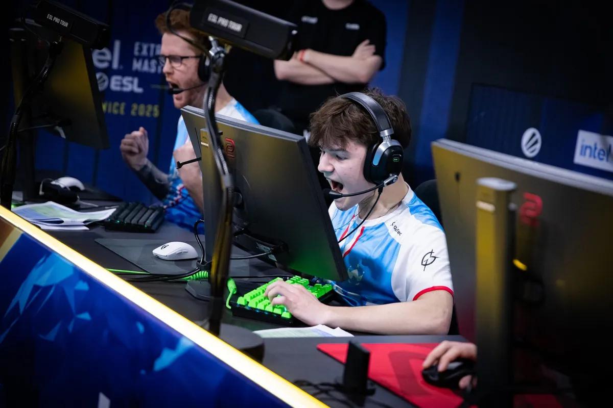 M80 знак JBa після від'їзду HexT