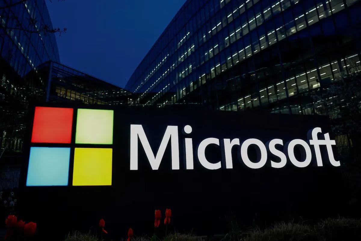 Microsoft готується до масових звільнень співробітників і ставить в пріоритет розвиток штучного інтелекту.