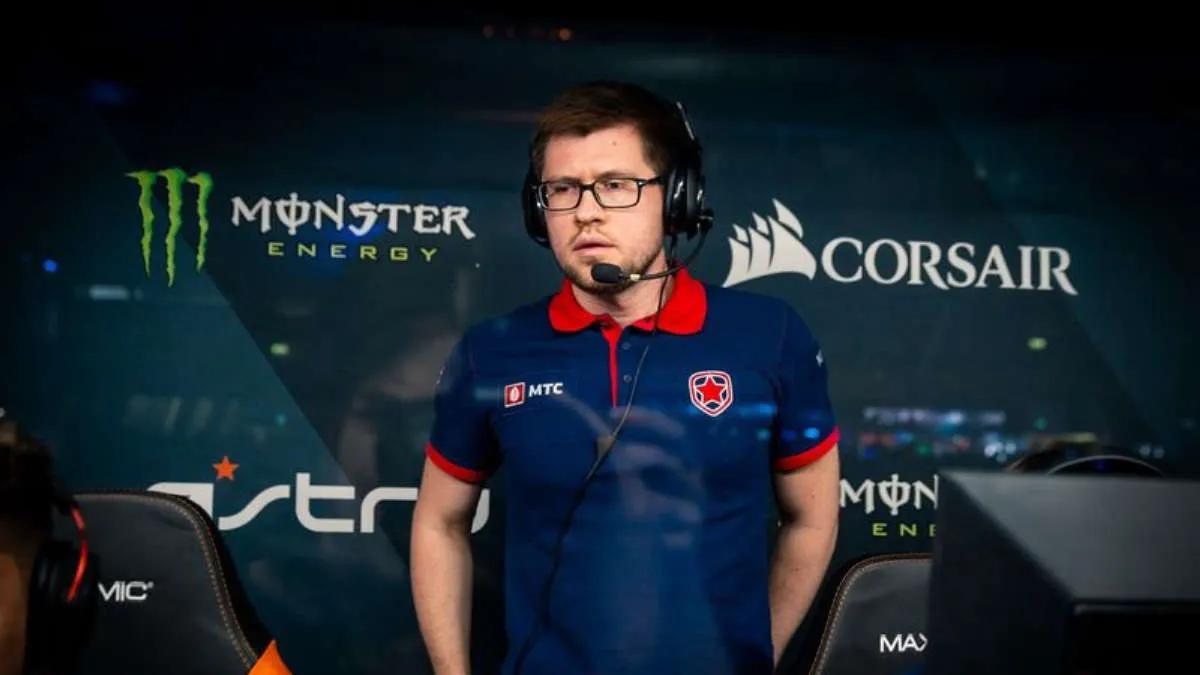 groove left the post of sports director and coach of Gambit Esports