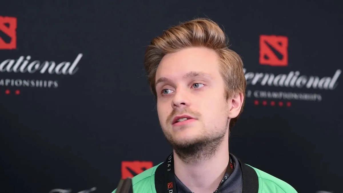 JerAx announced the search for a new team